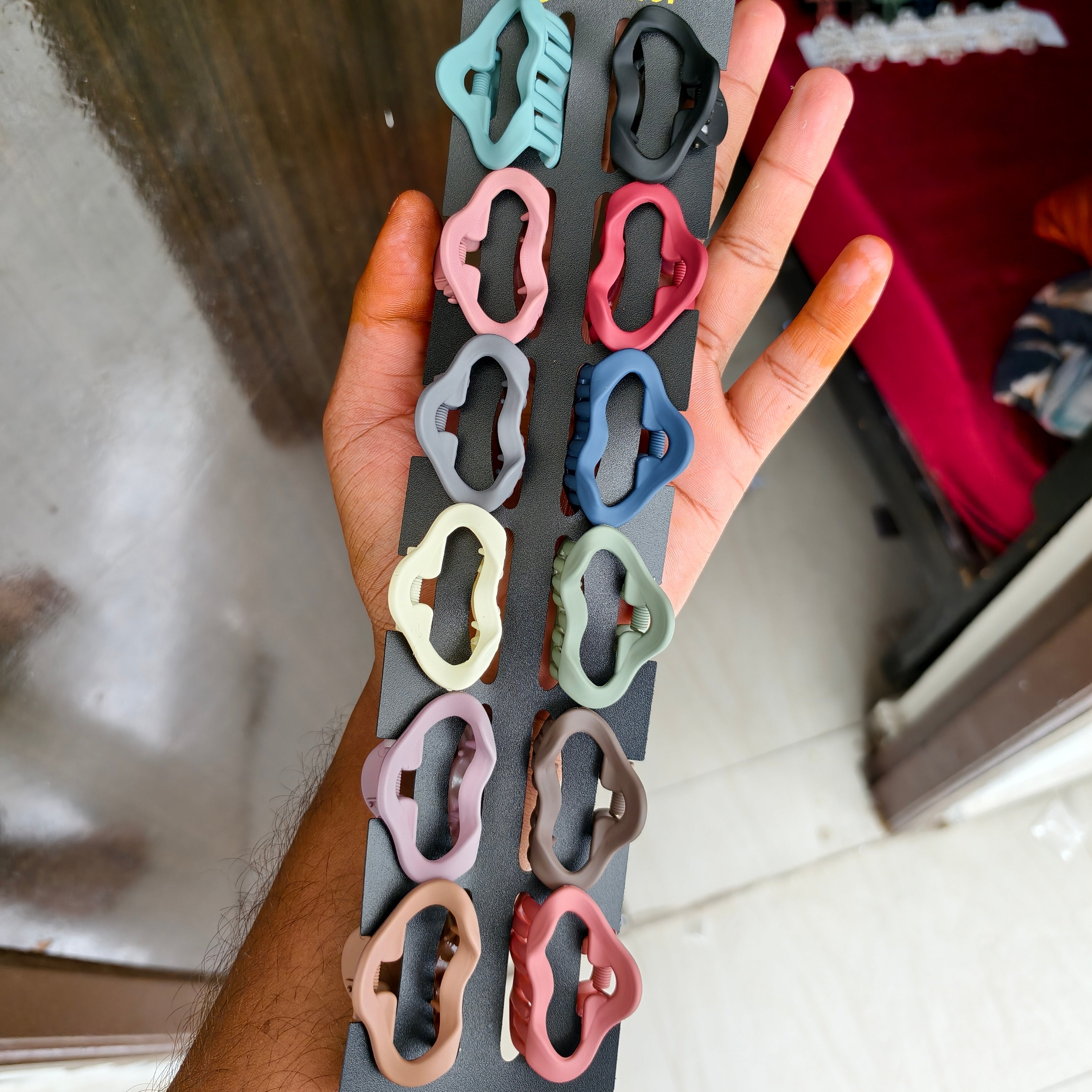 Medium Size Hair Claws [ 12 pcs mix designs & colors ]