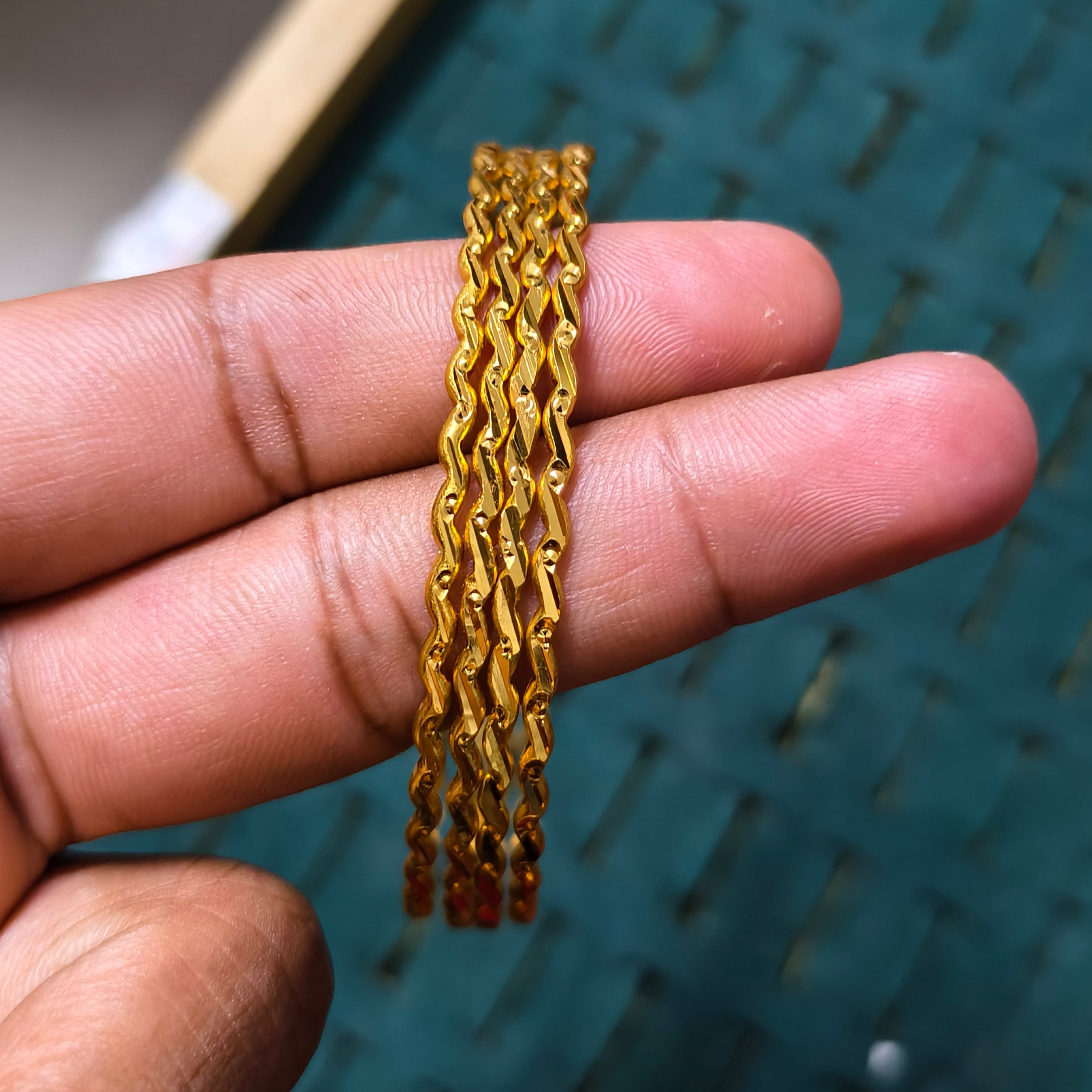 Gold Bangles 4 Pcs [ 2.8 ]