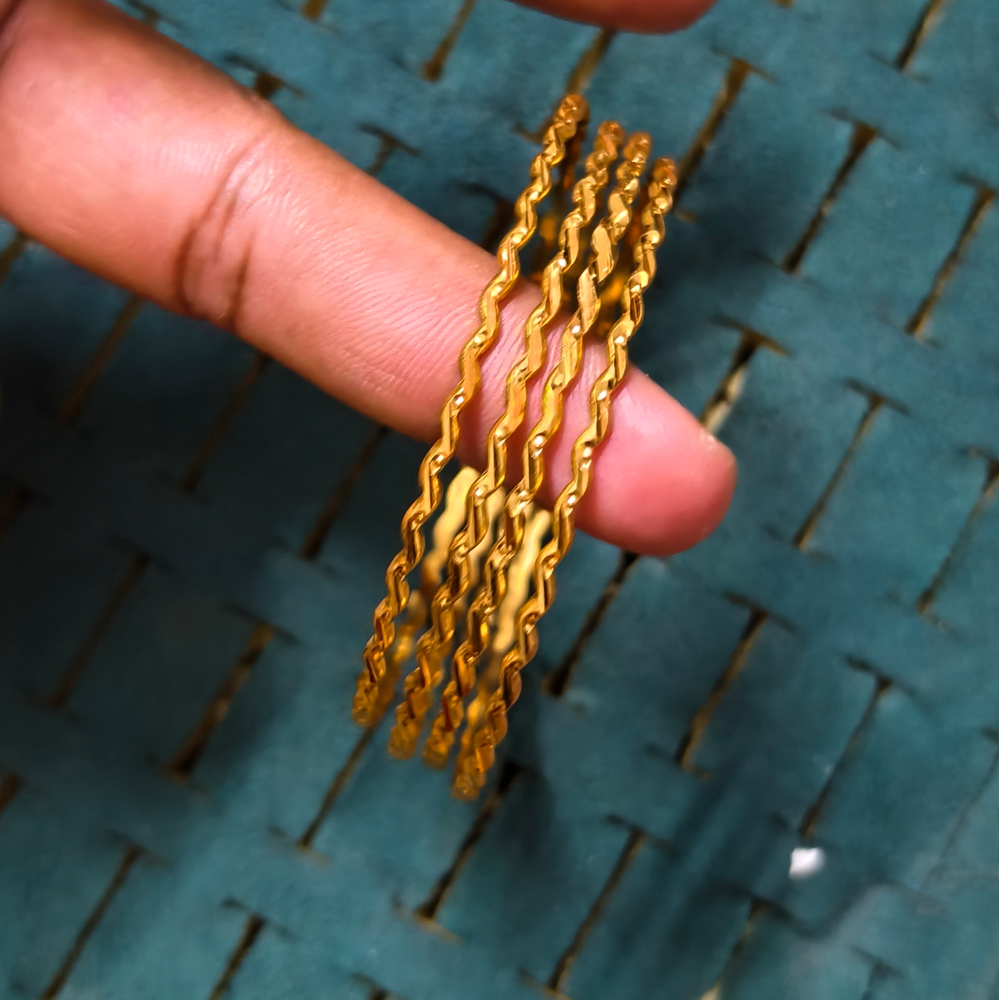 Gold Bangles 4 Pcs [ 2.8 ]