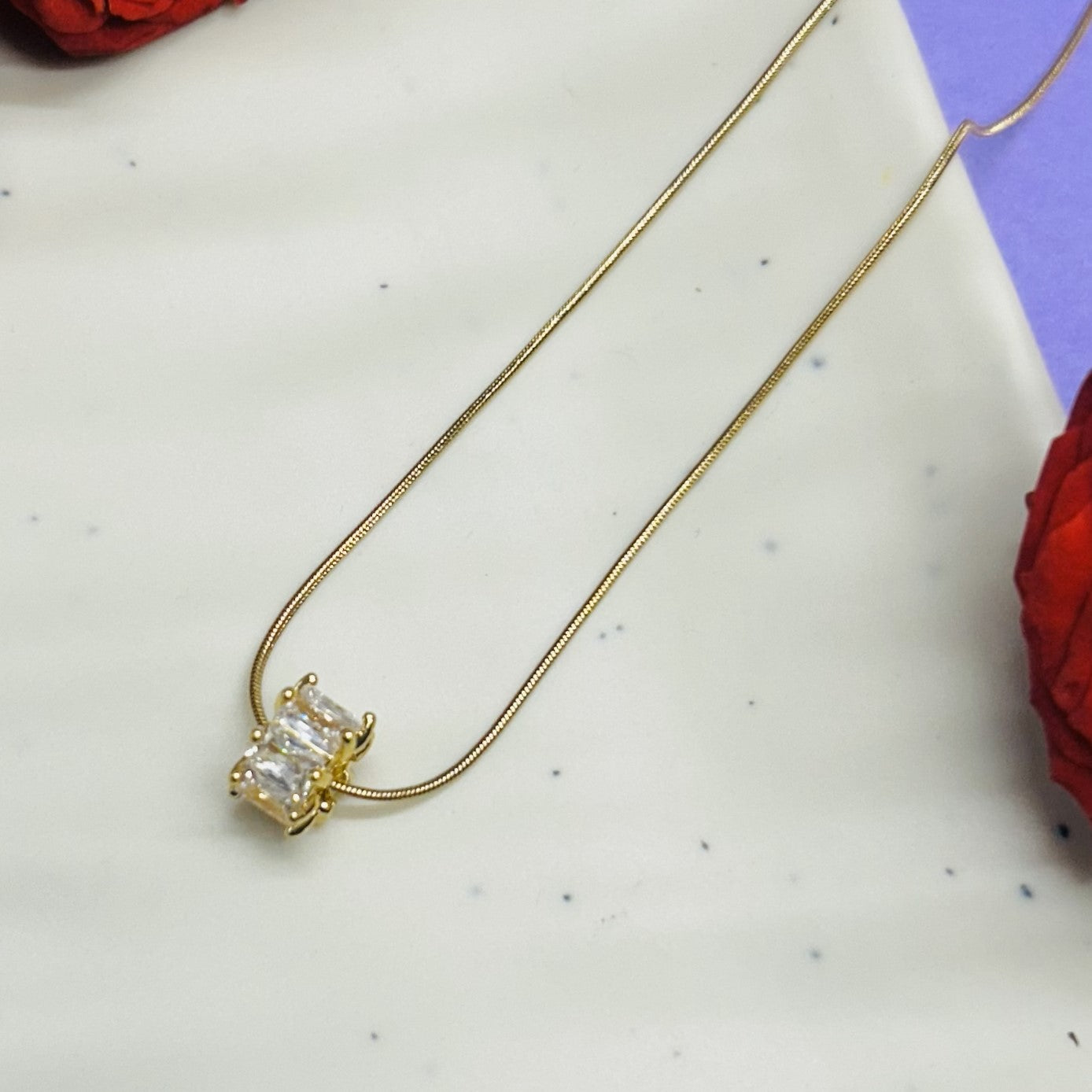 Minimal Chain Pendant