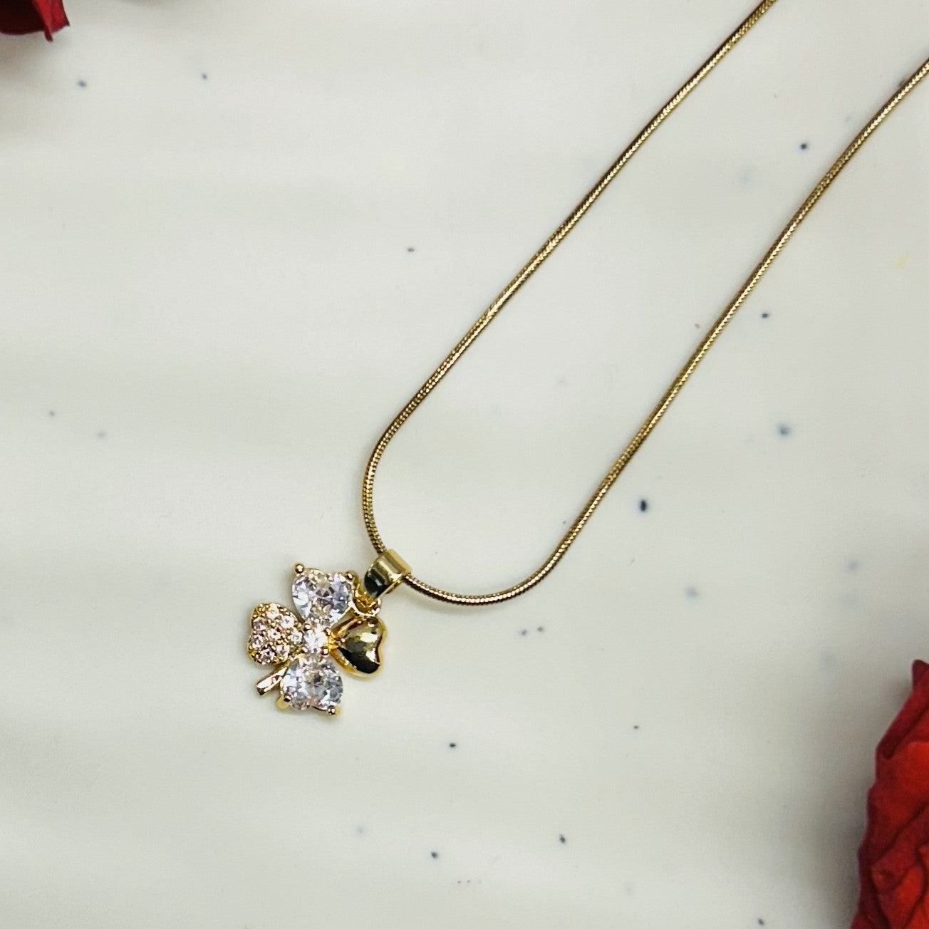 Minimal Chain Pendant