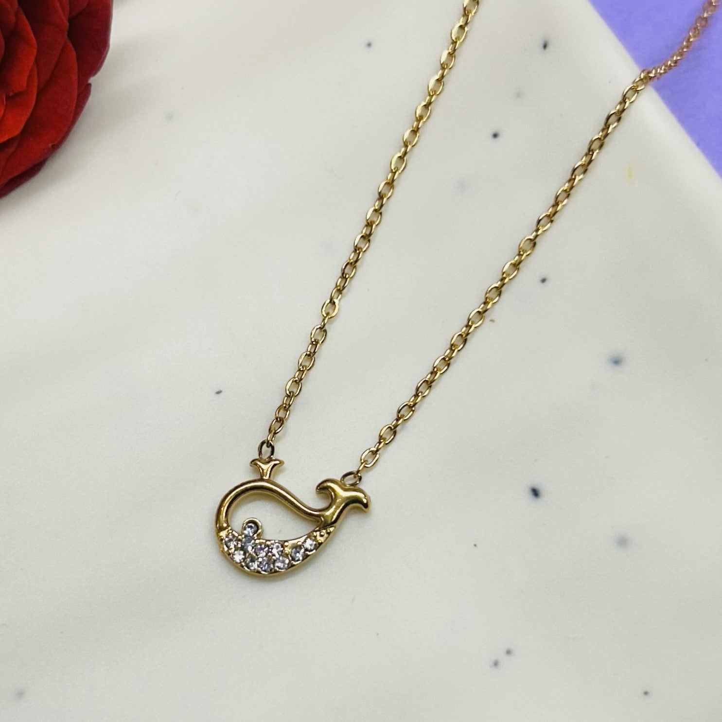 Minimal Chain Pendant