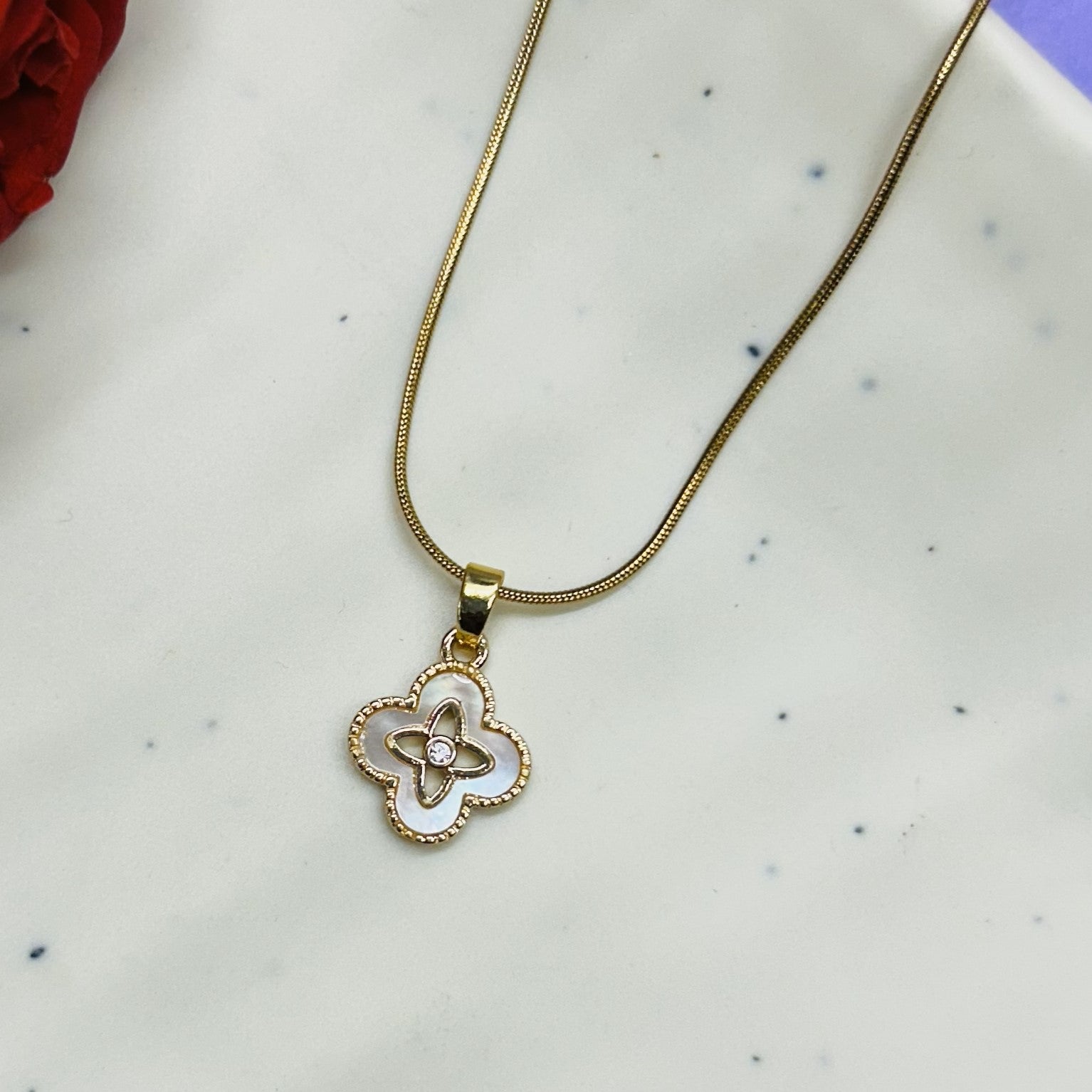 Clover Chain Pendant