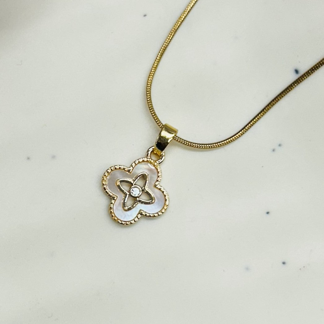 Clover Chain Pendant