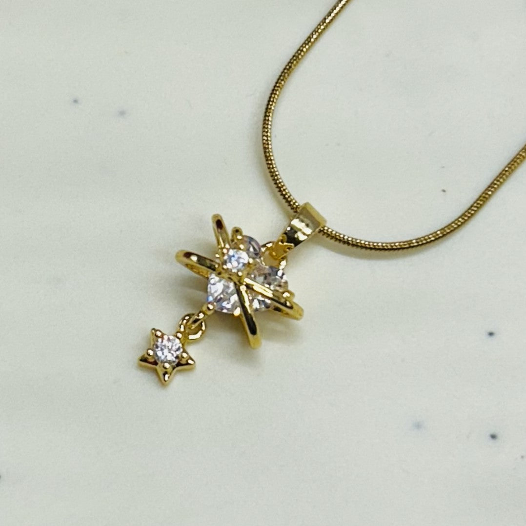 Minimal Chain Pendant