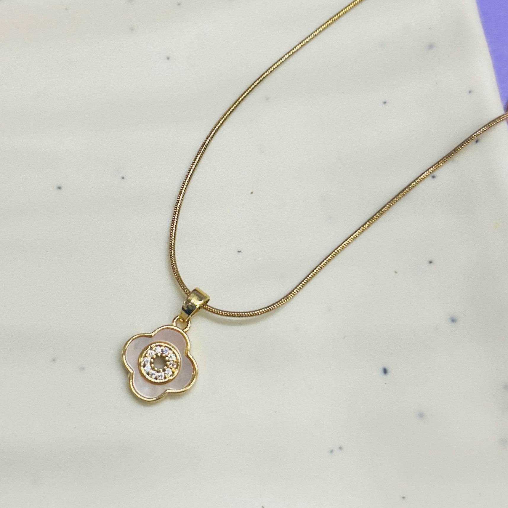 Clover Chain Pendant