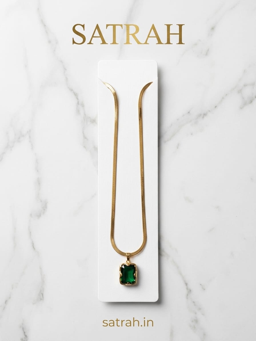 Green Pendant with Snake Chain SC0105