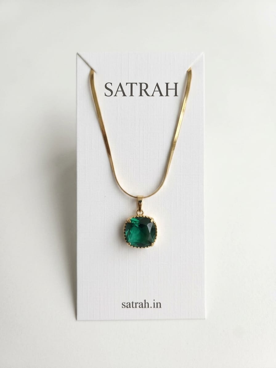 Green Pendant with Snake Chain SC0109